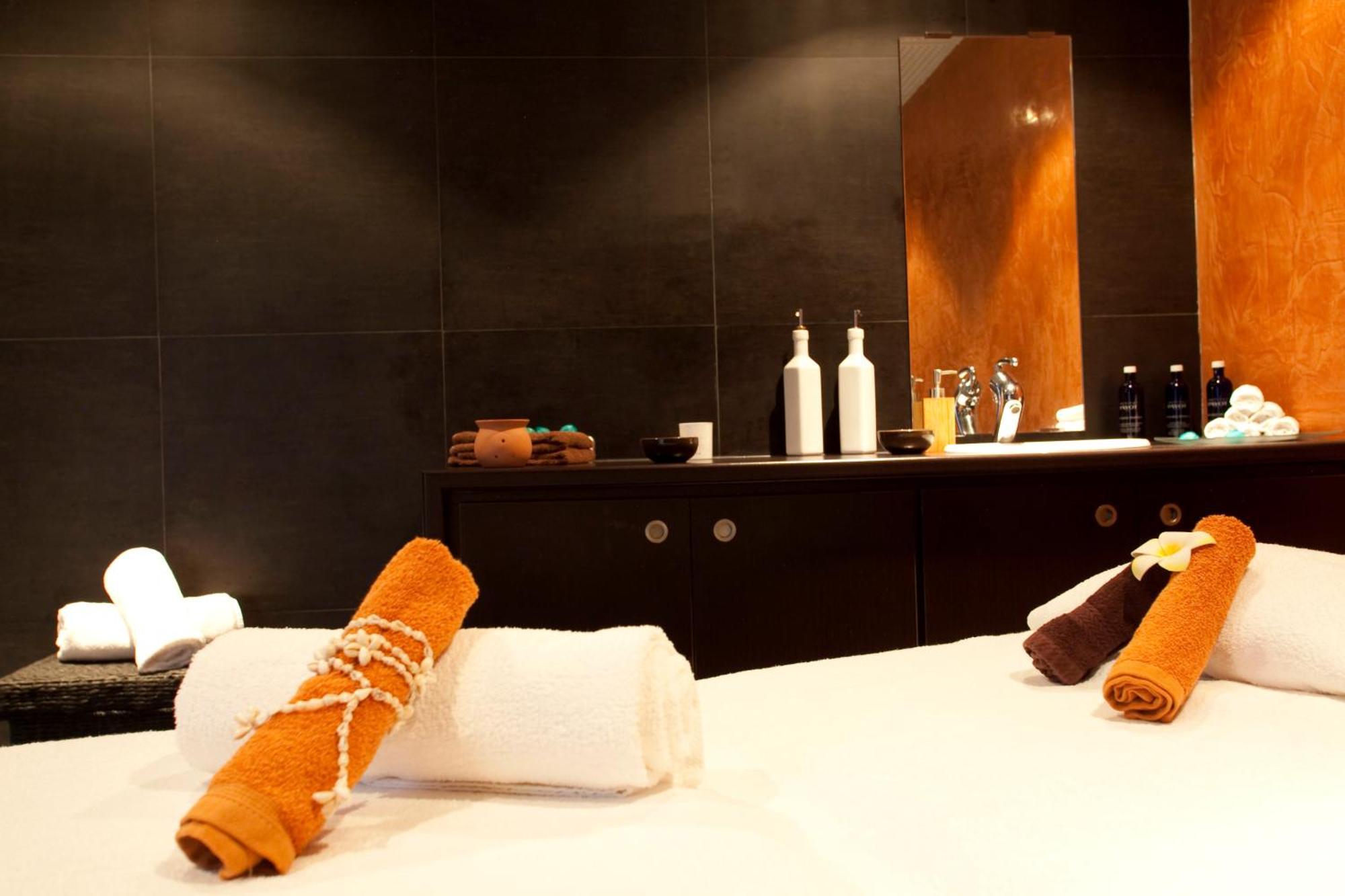 Mahogany Hotel Residence & Spa Le Gosier  Exteriör bild